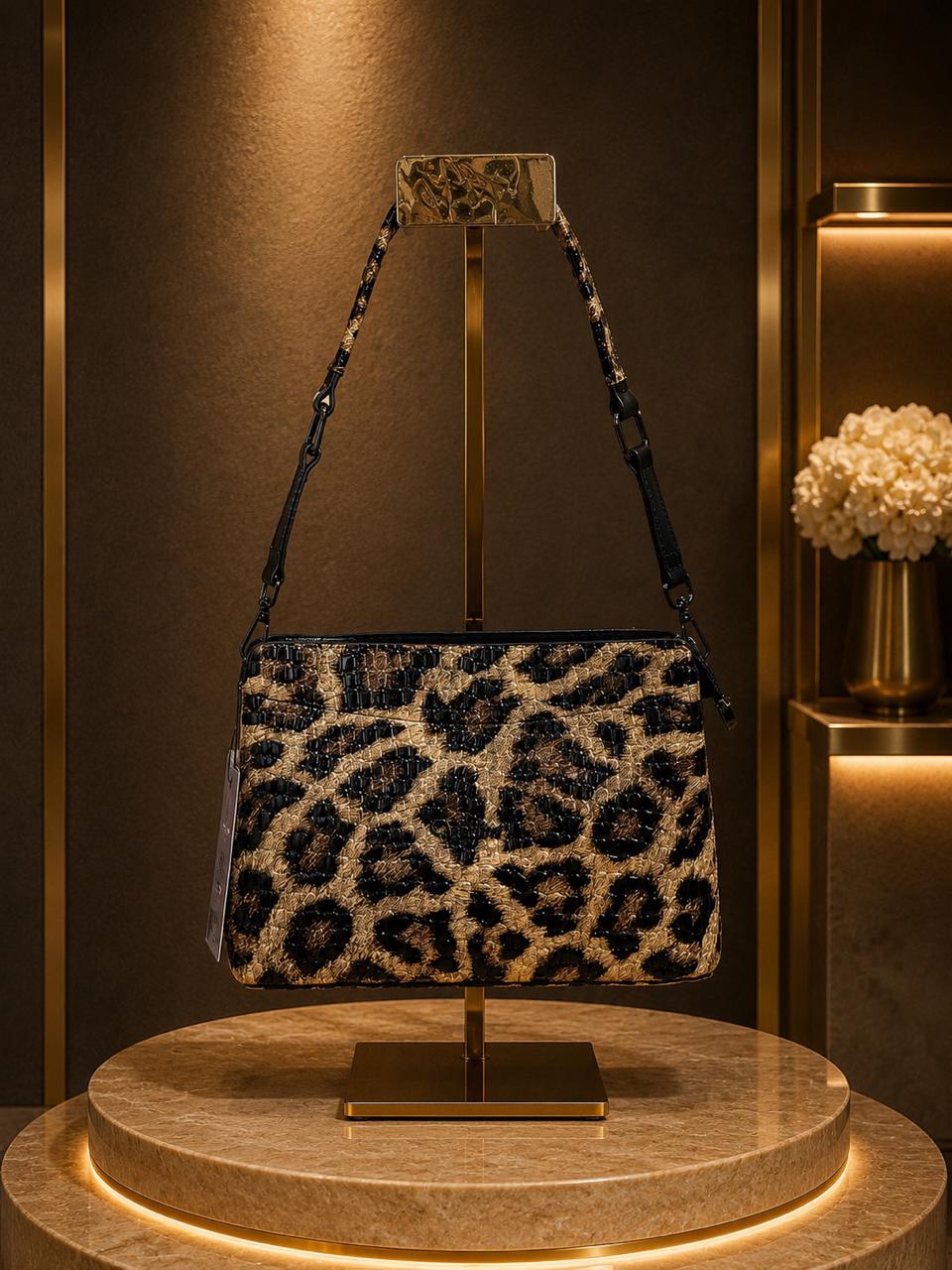 Elegant Leopard Print  Shoulder Bag.
